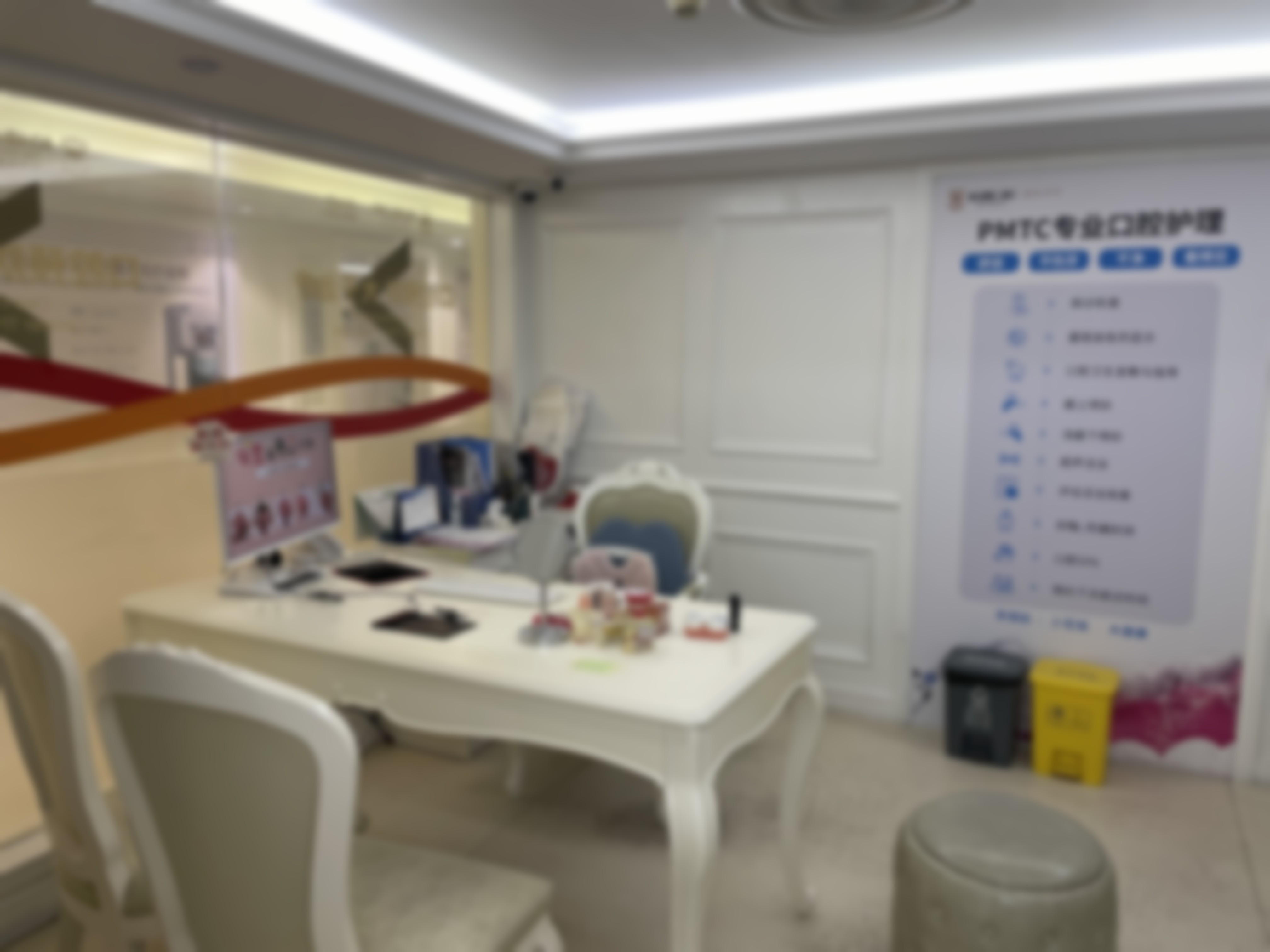 广州天河柏德口腔门诊部半口吸附性义齿修复项目12673元起，仿生牙技术解决缺牙困扰 