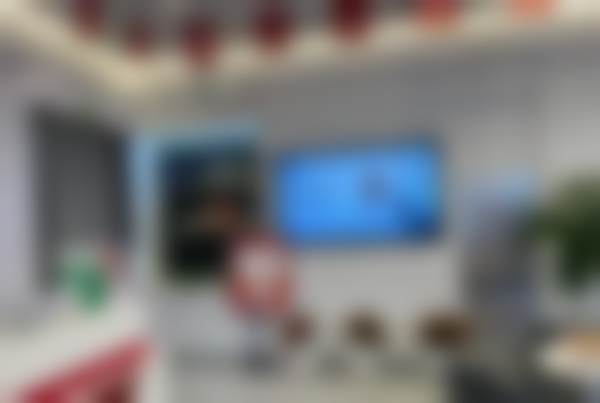 珠海六和口腔医院臻享超声波洁牙 + 抛光双人套餐有哪些技术优势？