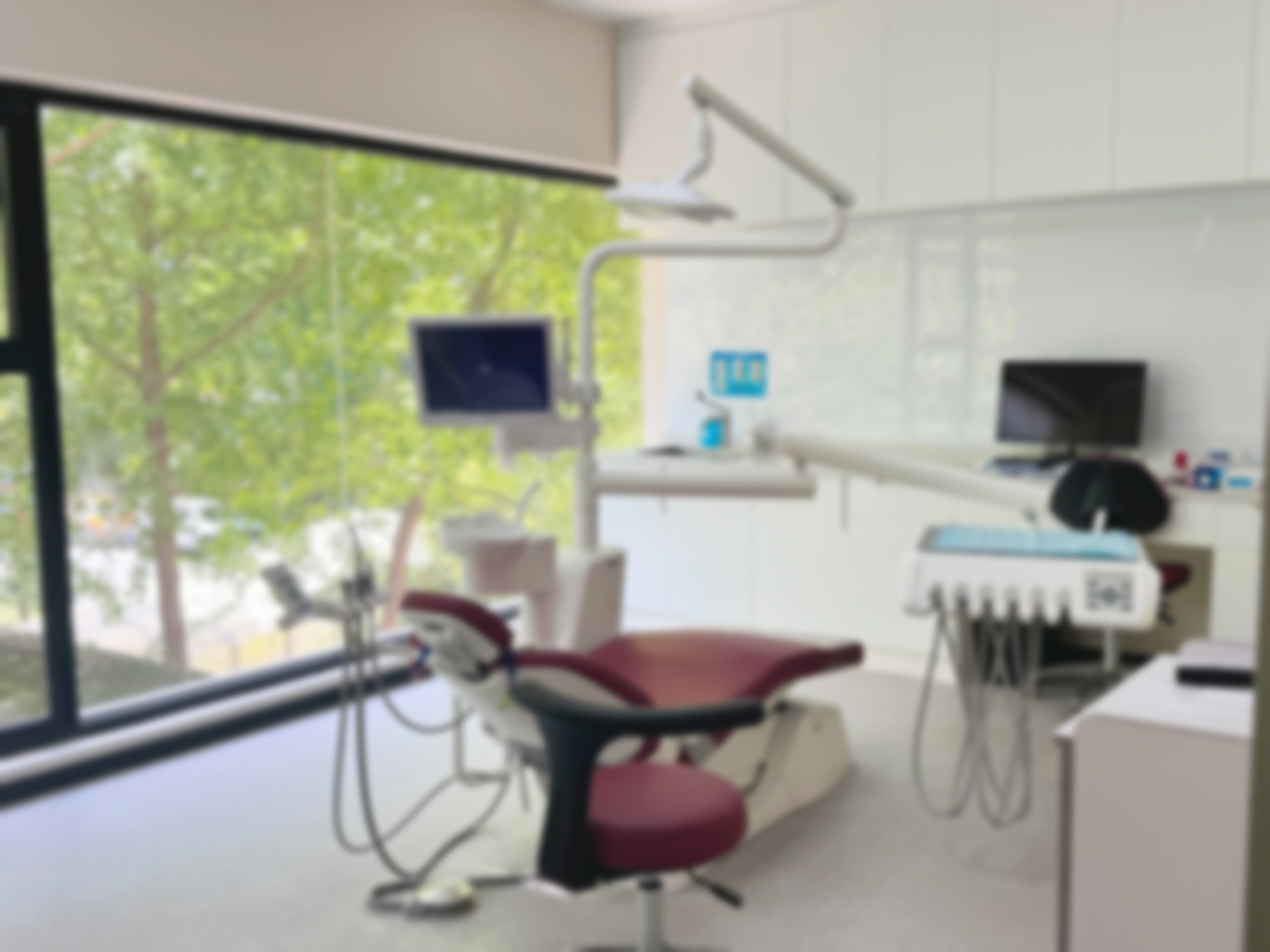 揭秘杭州杭里口腔门诊部胡长武：患者的口碑与认可